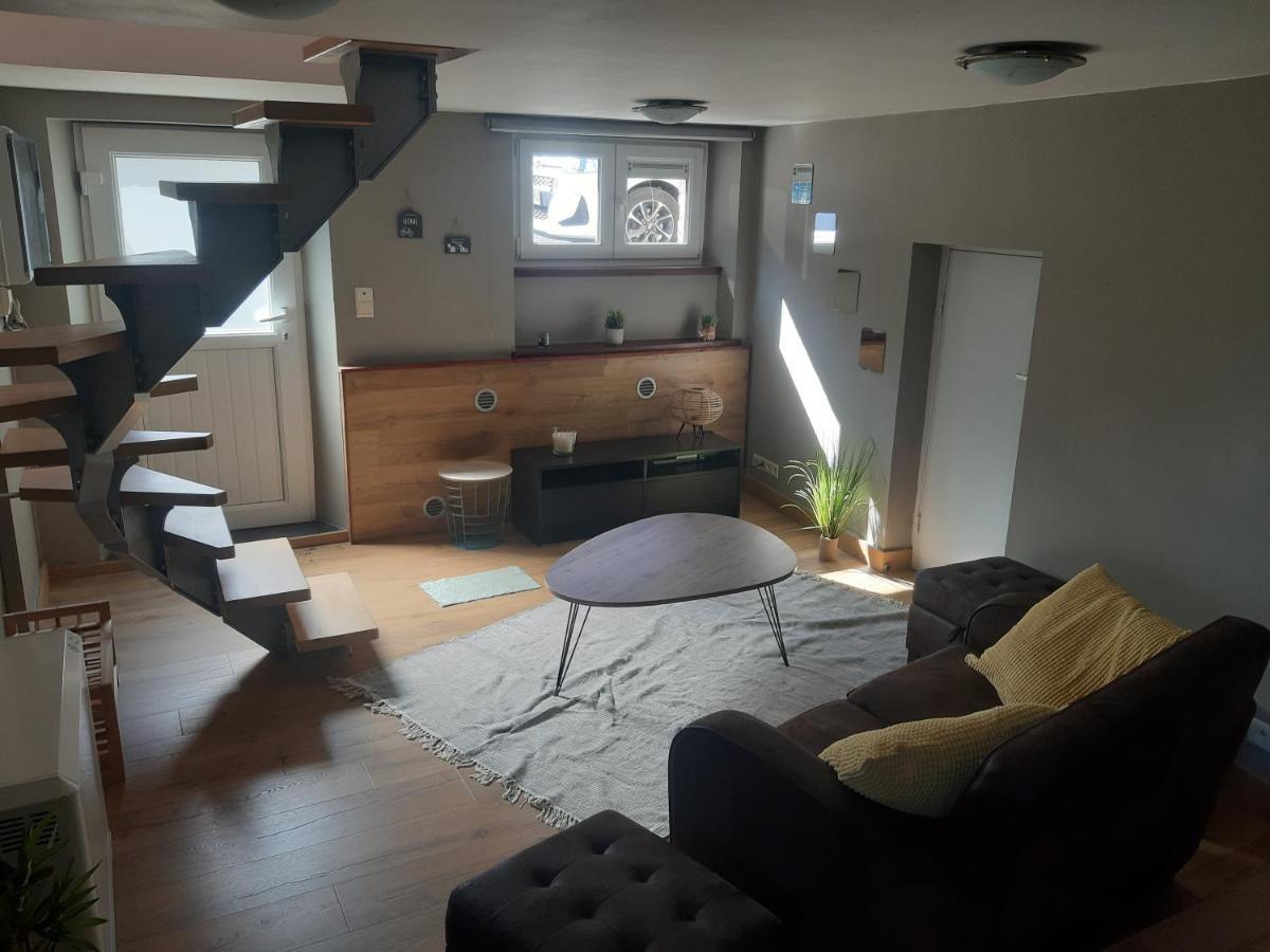 Gite Le Pt'I Baillis Nismes Exteriör bild